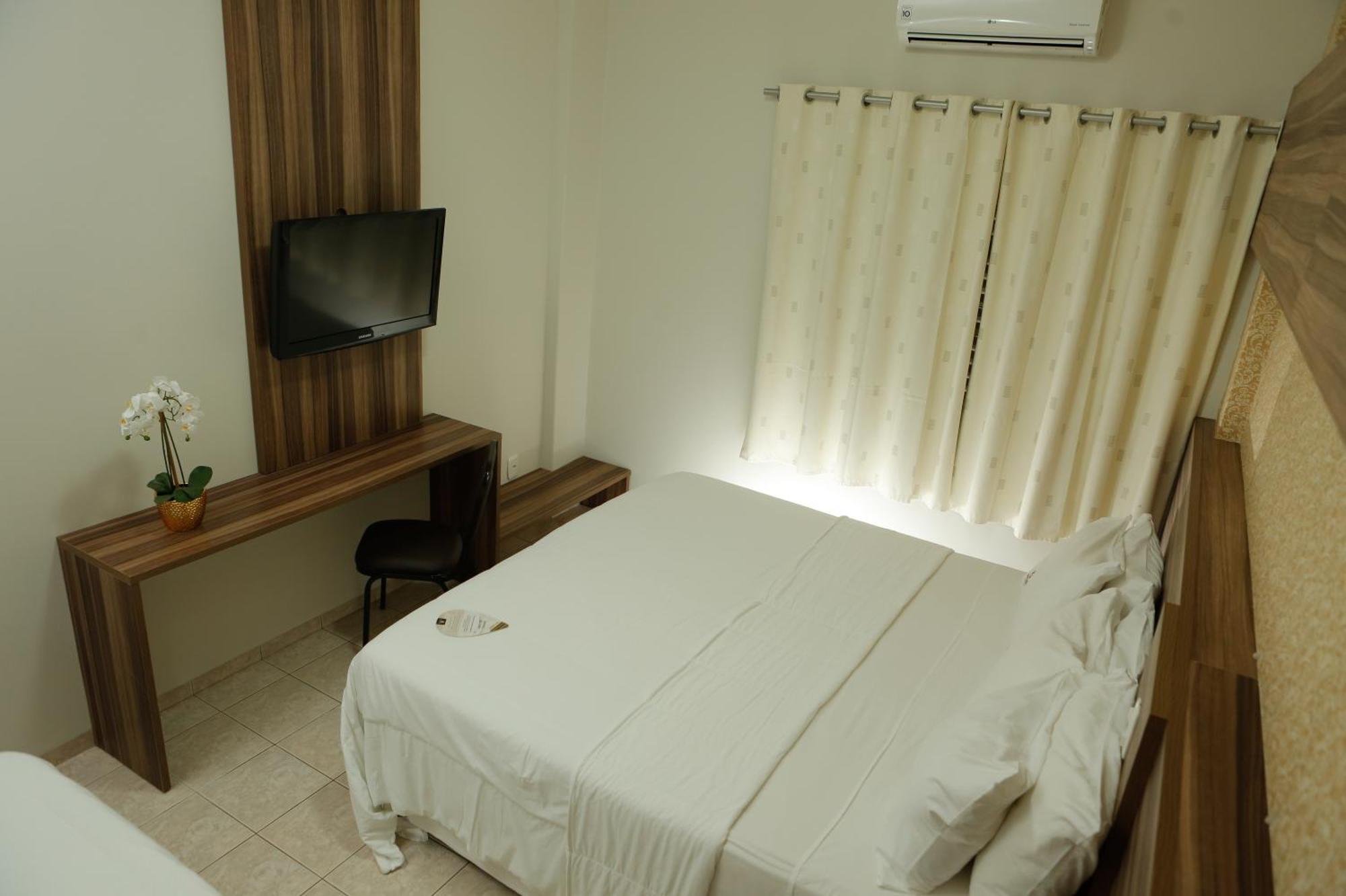 Agulhon Hotel Primavera do Leste Ngoại thất bức ảnh